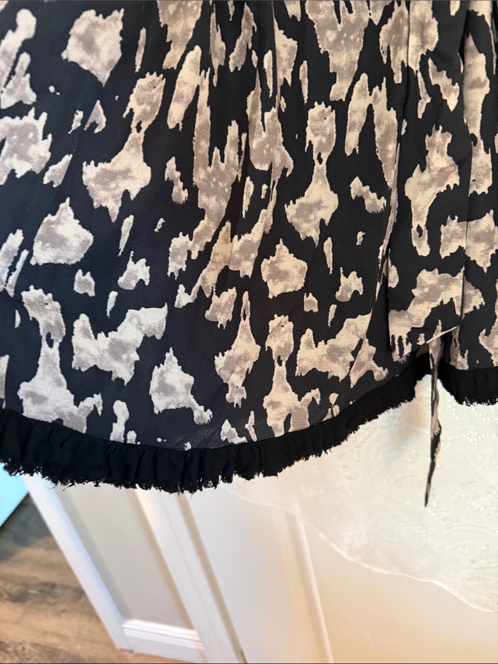 Umgee Black & Taupe Abstract Tie-Waist Mini Dress | NWT | Size M - Picture 5 of 7